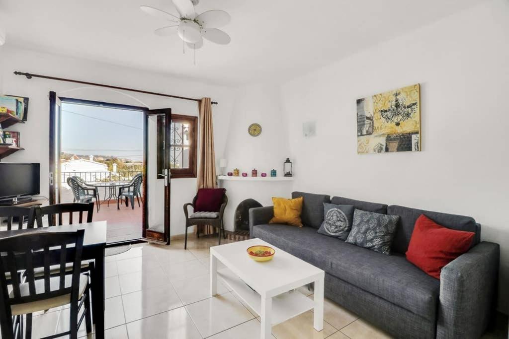 Capistrano Village, 1 Bedroom + Free Wi-Fi 네르하 외부 사진