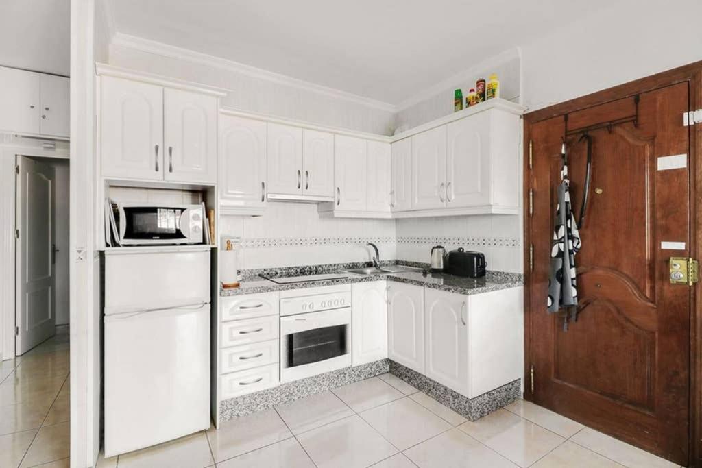 Capistrano Village, 1 Bedroom + Free Wi-Fi 네르하 외부 사진